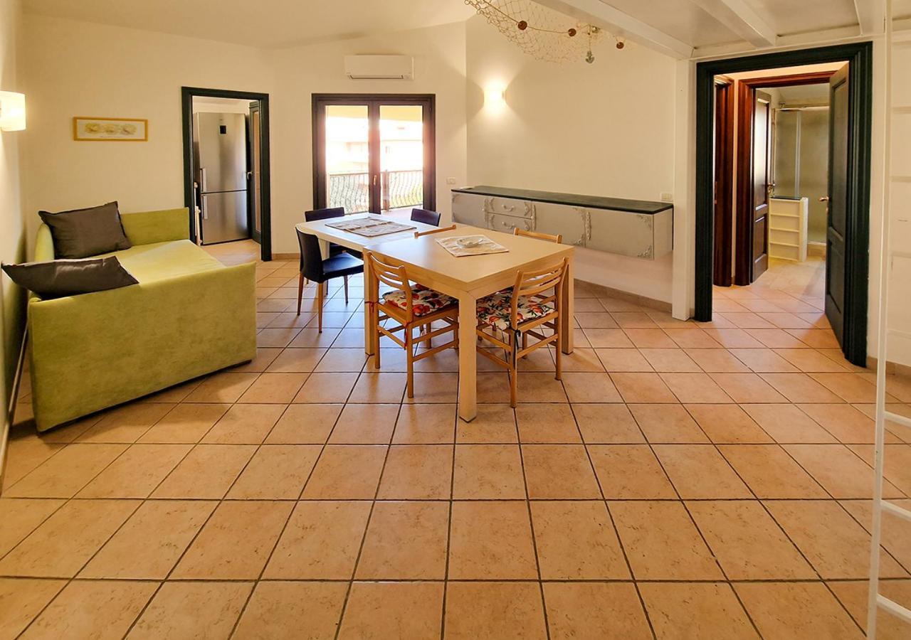 Murphy Holiday Home - Residenza Aldo Moro 02 La Maddalena  Esterno foto