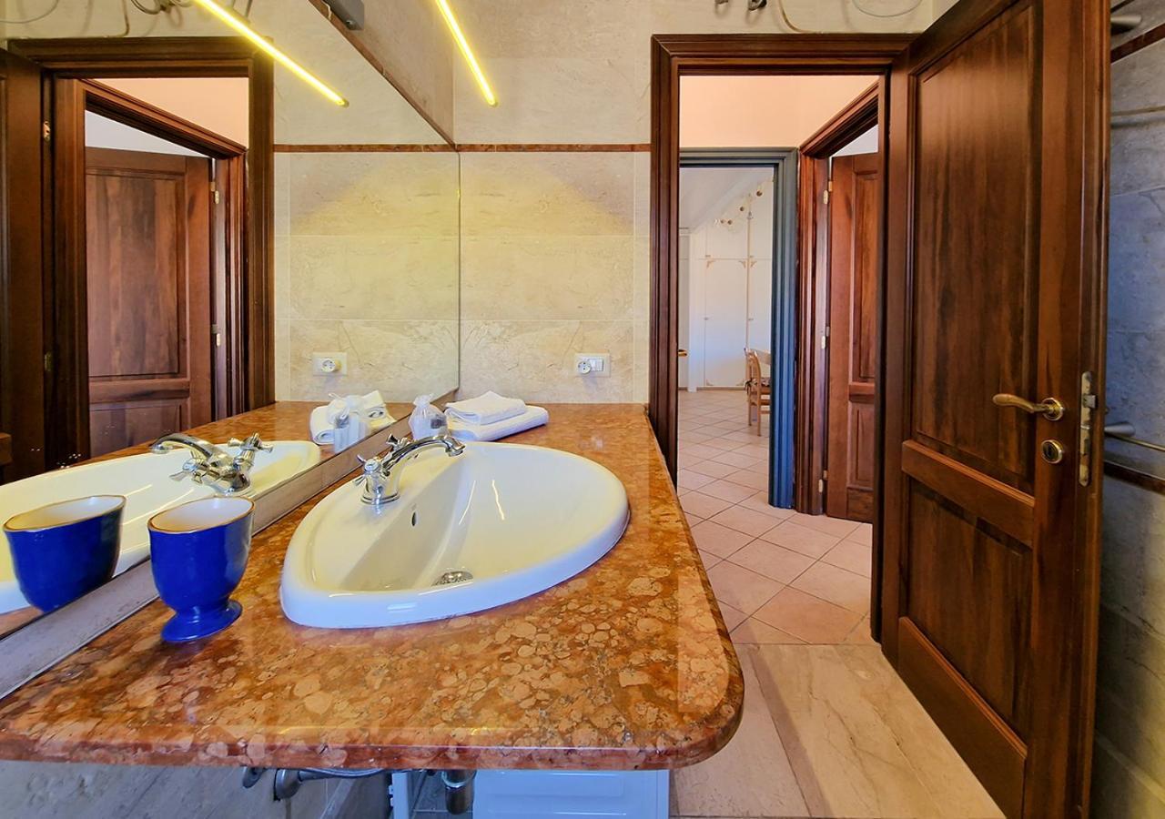 Murphy Holiday Home - Residenza Aldo Moro 02 La Maddalena  Esterno foto