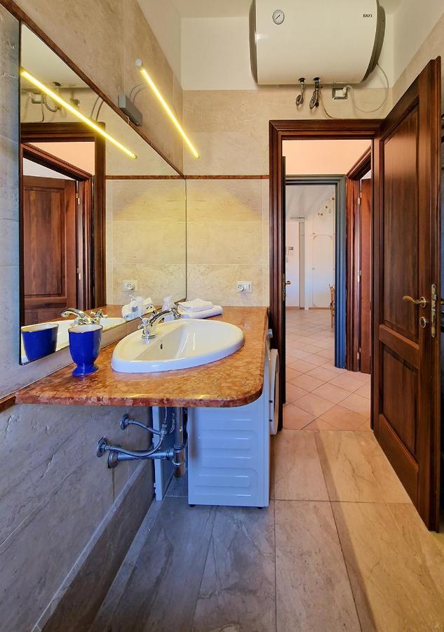 Murphy Holiday Home - Residenza Aldo Moro 02 La Maddalena  Esterno foto